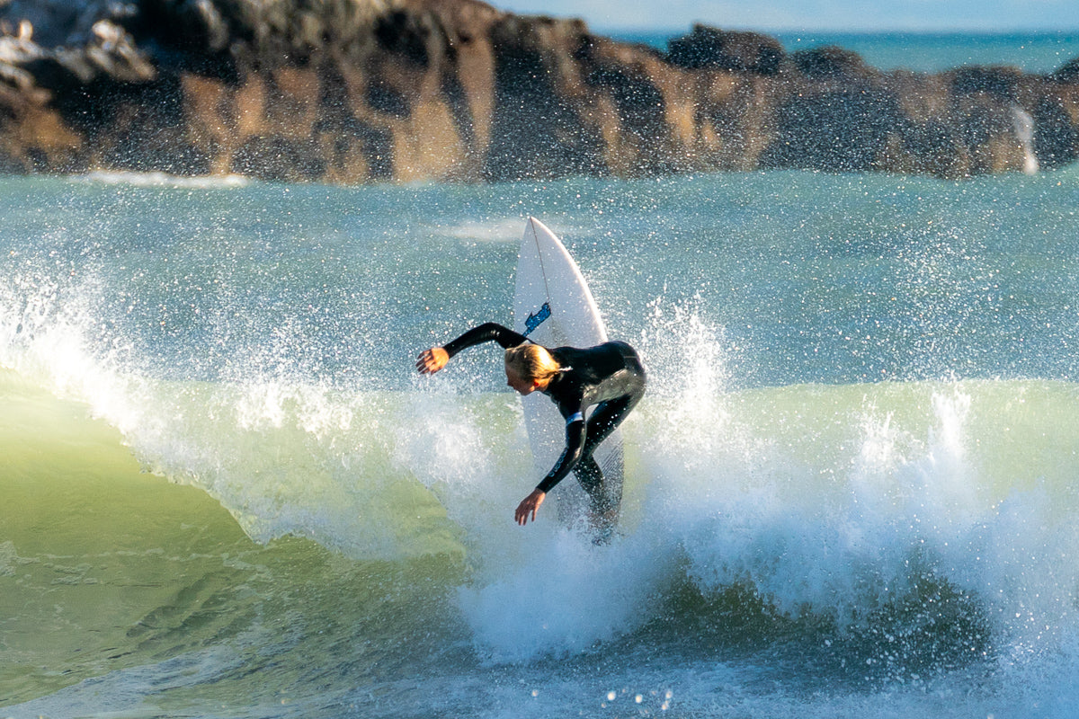 Surfing - Taylors - Mon 9 Dec
